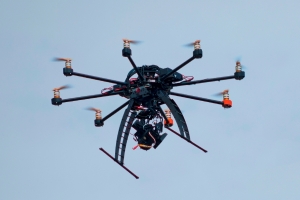 Drone - iStock_000042936910Large_crop